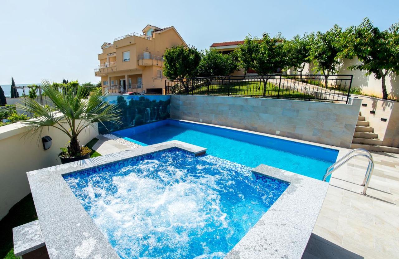 Villa Luxury With Private Pool And Jacuzzi *